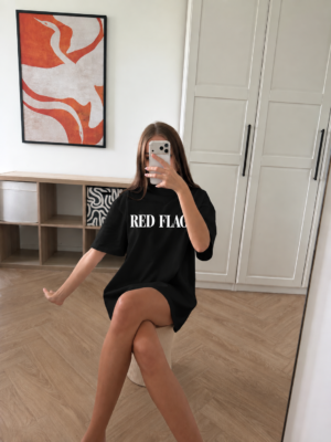 T-SHIRT RED FLAG
